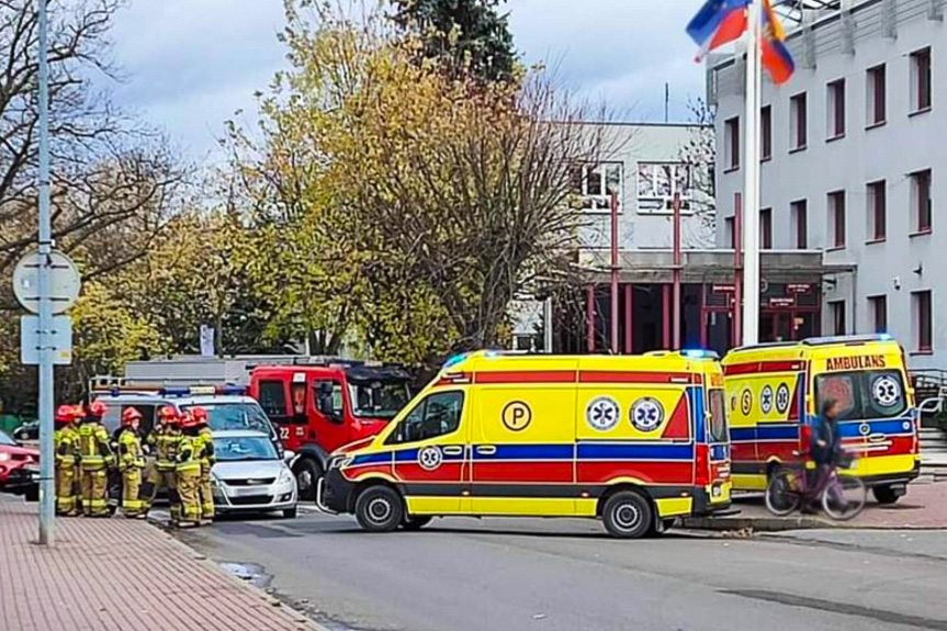 Dwie policjantki potrącone na przejściu dla pieszych