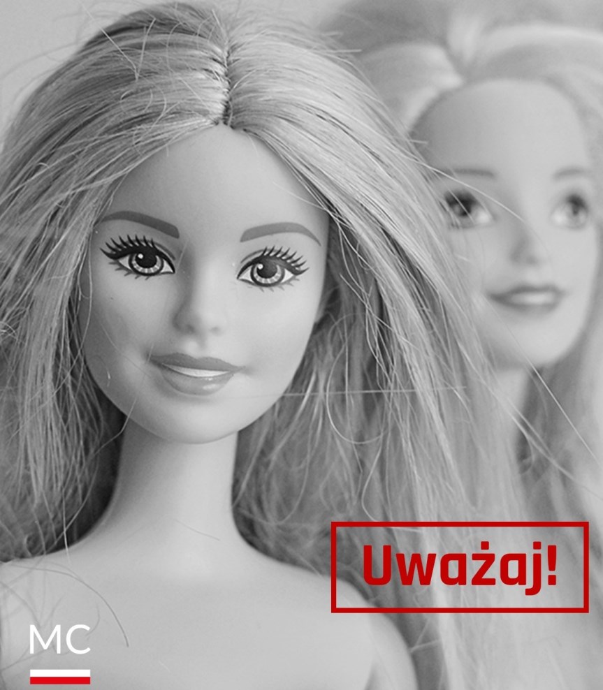 Selfie z Barbie. Ministerstwo ostrzega