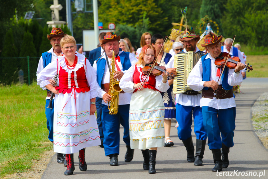 W podziękowaniu za trud pracy rolnika. Dożynki gminne we Wrocance [ZDJĘCIA]