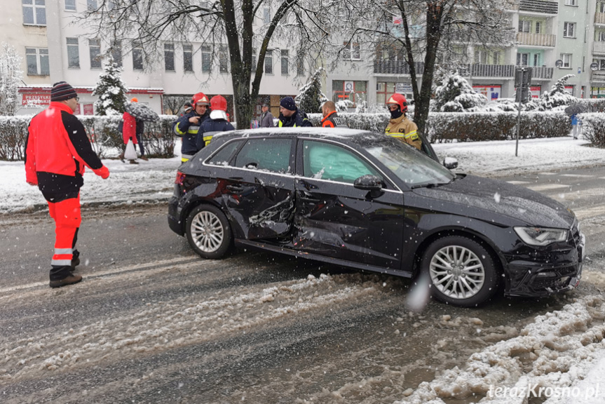 Zderzenie audi i mitsubishi