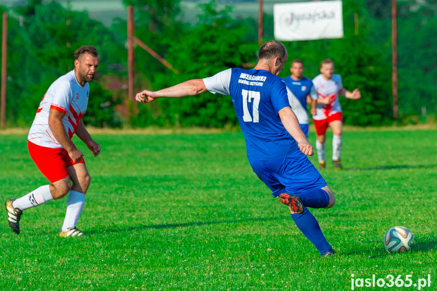 Tajfun Łubno Szlacheckie - Jasiołka Hankówka-Brzyszczki 4:3