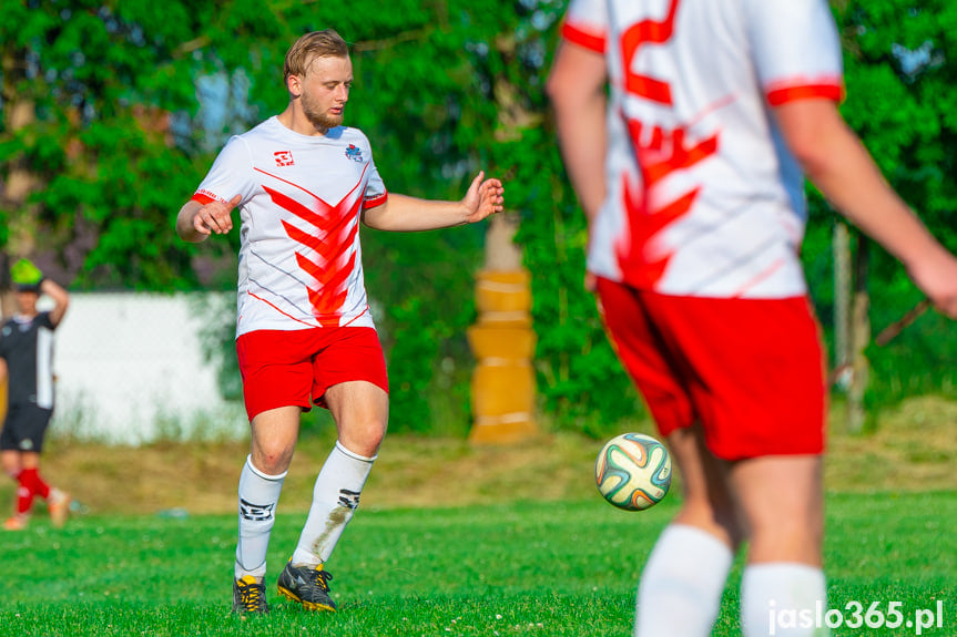 Tajfun Łubno Szlacheckie - Jasiołka Hankówka-Brzyszczki 4:3