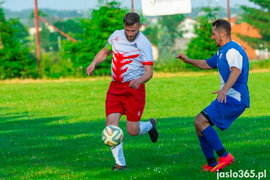 Tajfun Łubno Szlacheckie - Jasiołka Hankówka-Brzyszczki 4:3