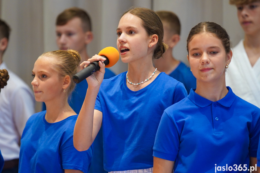 Centrum Kulturalno-Sportowe w Dębowcu