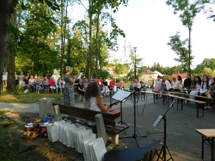 Drugi letni Piknik ze sztuką w Tarnowcu