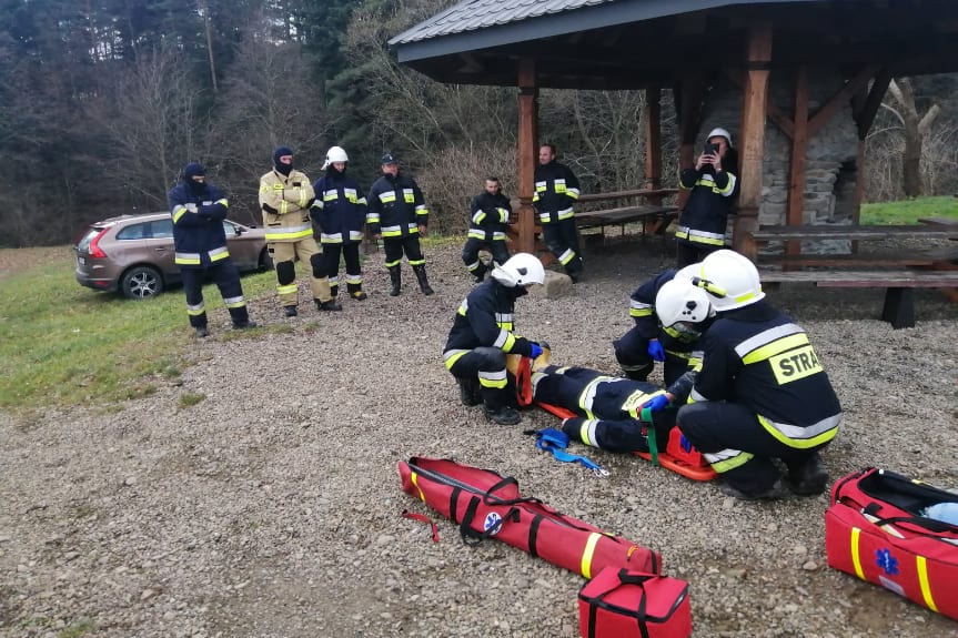 Gminne ćwiczenia pożarnicze w Mrukowej