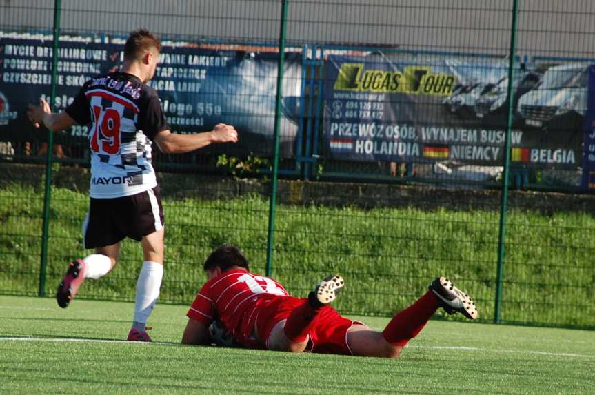 I runda PP: Czarni Jasło - Tempo Nienaszów 2-3