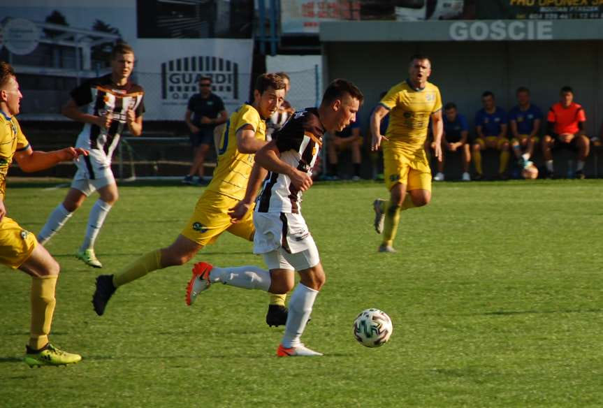 IV liga podkarpacka. Mecz Czarni Jasło - Ekoball Stal Sanok 2-0