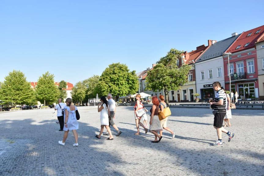 Jasielskie wakacyjne spacery z przewodnikiem