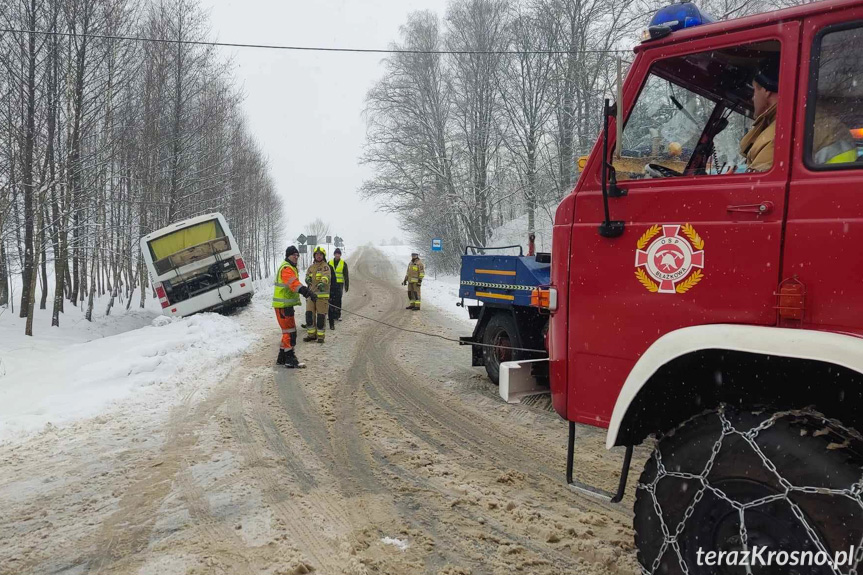 Kolizja autobusu w Błażkowej