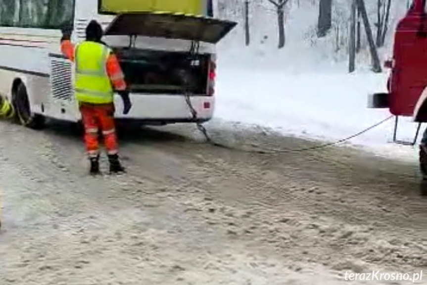 Kolizja autobusu w Błażkowej