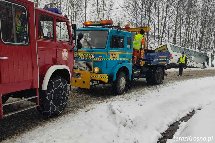 Kolizja autobusu w Błażkowej