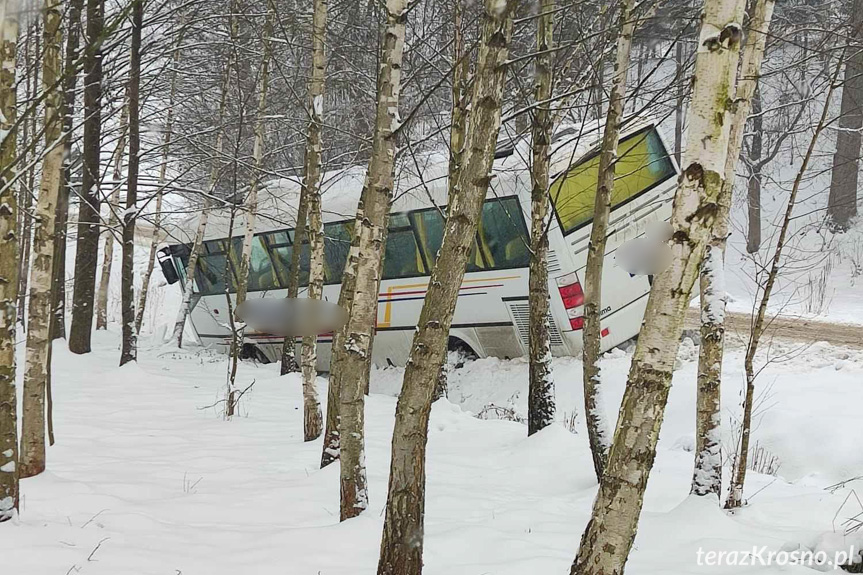 Kolizja autobusu w Błażkowej