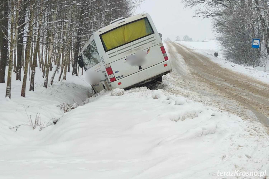 Kolizja autobusu w Błażkowej