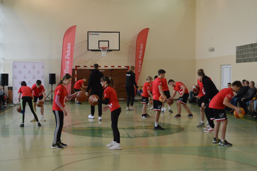 Koszykarski trening z reprezentantką Polski