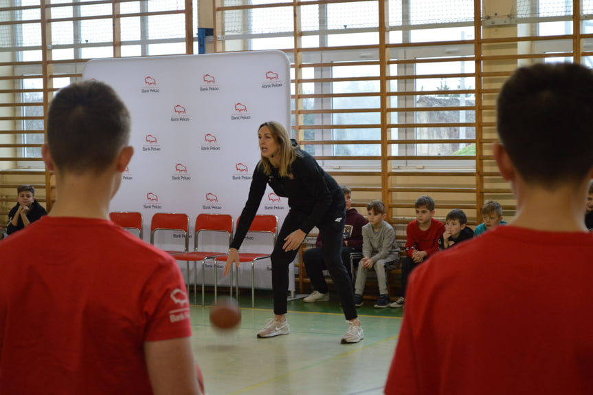 Koszykarski trening z reprezentantką Polski