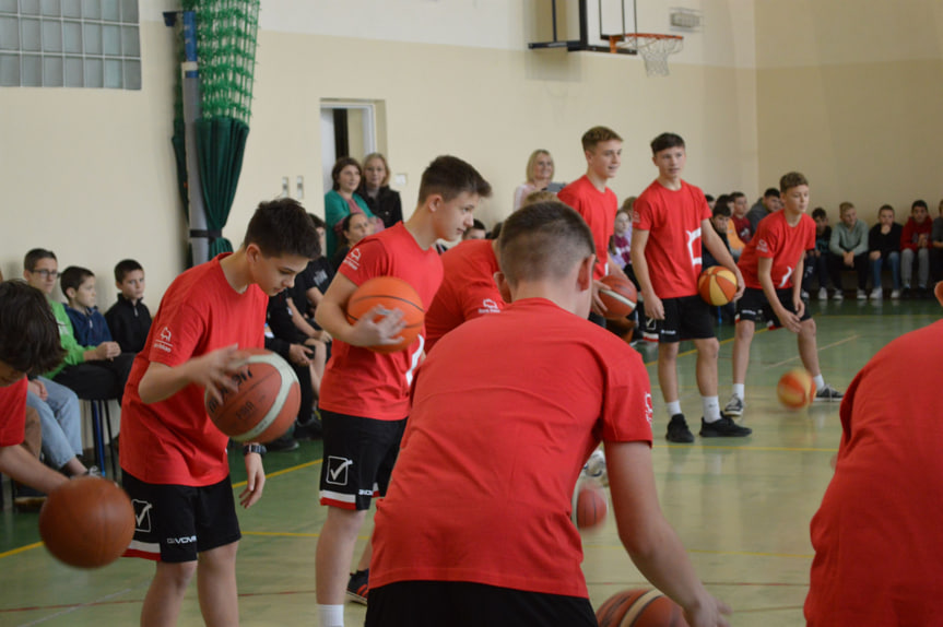 Koszykarski trening z reprezentantką Polski