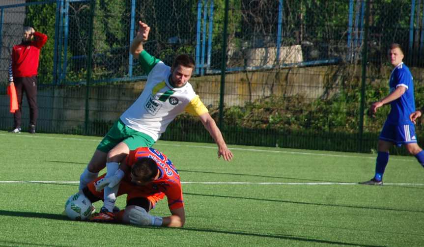 LKS Czeluśnica - Tempo Nienaszów 1-2 