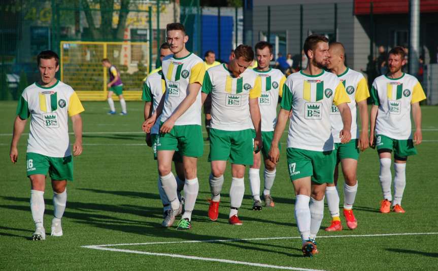 LKS Czeluśnica - Tempo Nienaszów 1-2 