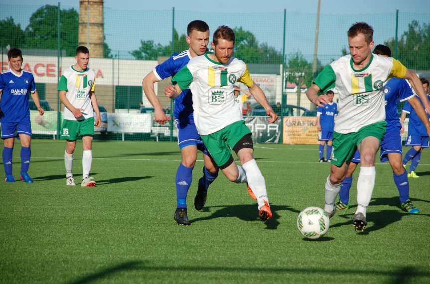 LKS Czeluśnica - Tempo Nienaszów 1-2 