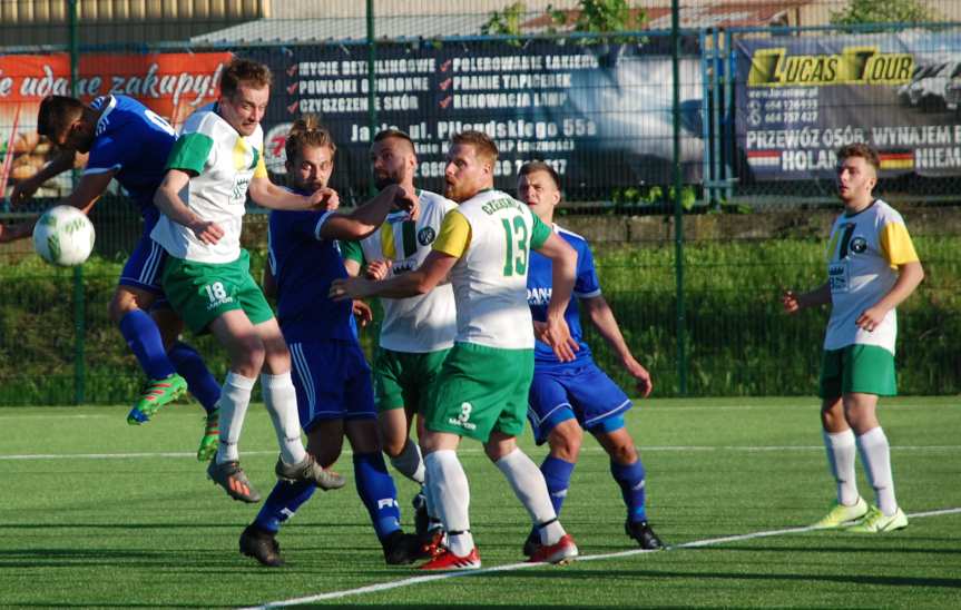 LKS Czeluśnica - Tempo Nienaszów 1-2 