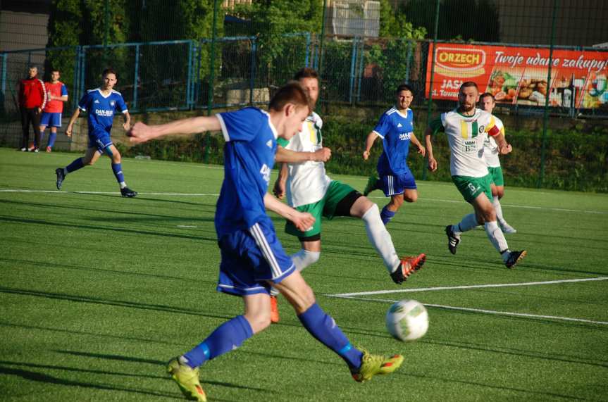 LKS Czeluśnica - Tempo Nienaszów 1-2 