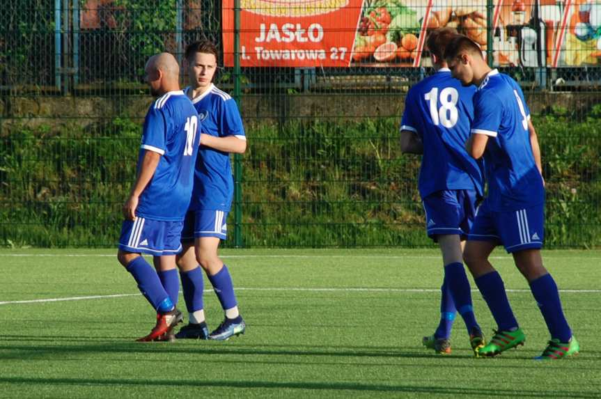 LKS Czeluśnica - Tempo Nienaszów 1-2 