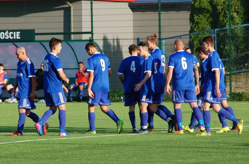 LKS Czeluśnica - Tempo Nienaszów 1-2 