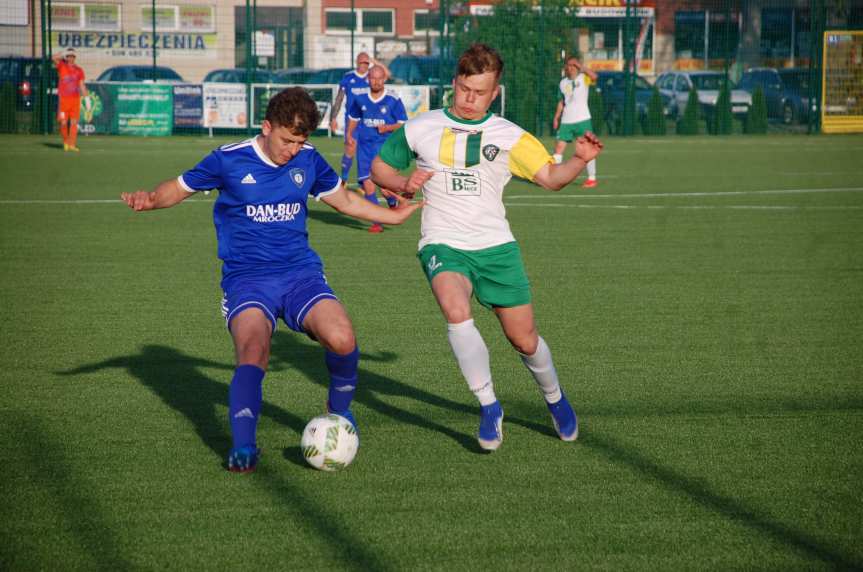 LKS Czeluśnica - Tempo Nienaszów 1-2 