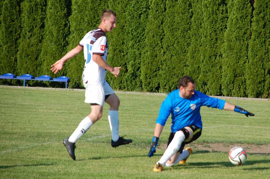 LKS Skołyszyn - LKS Czeluśnica 2-2