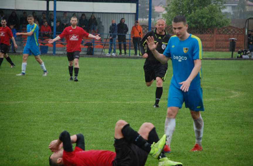 LKS Skołyszyn - Przełom Besko 0-0