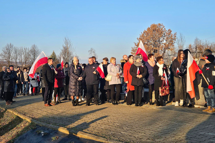 Marsz z okazji 106. rocznicy Święta Niepodległości w Sieklówce