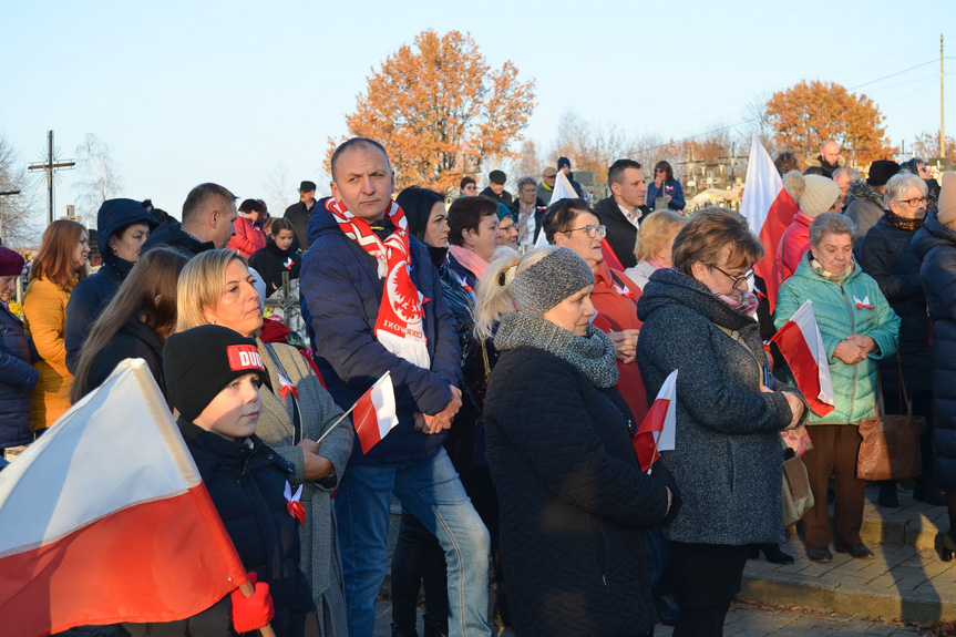 Marsz z okazji 106. rocznicy Święta Niepodległości w Sieklówce