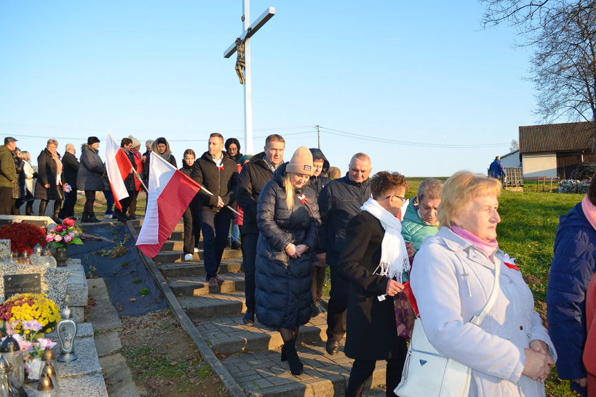 Marsz z okazji 106. rocznicy Święta Niepodległości w Sieklówce