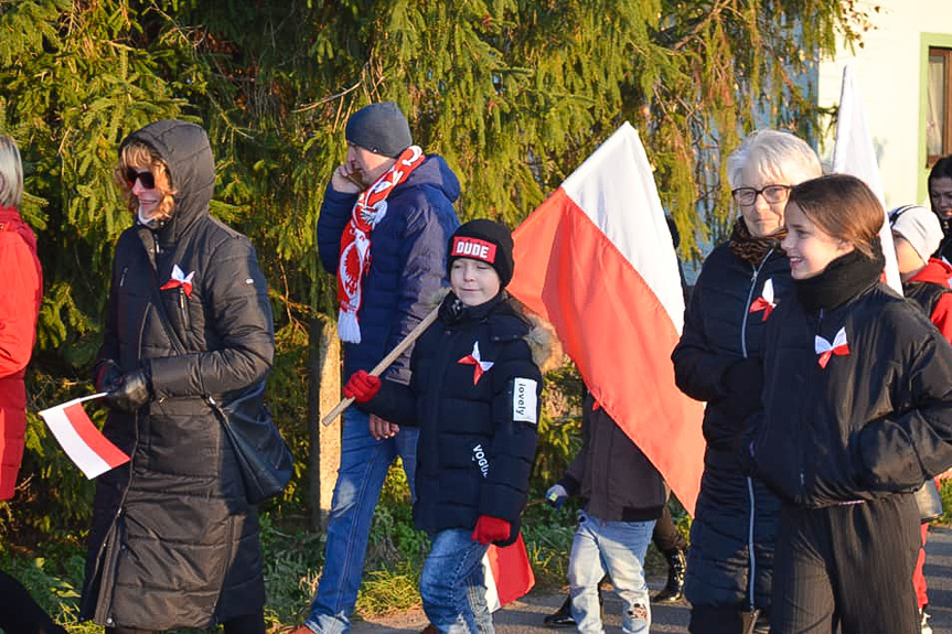 Marsz z okazji 106. rocznicy Święta Niepodległości w Sieklówce