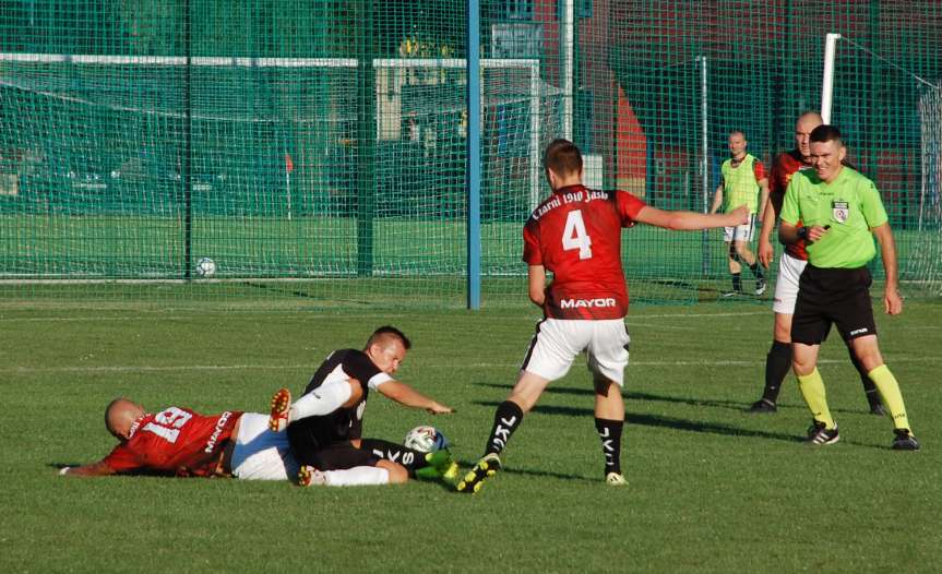 Mecz IV ligi podkarpackiej Czarni 1910 Jasło - Głogovia Głogów Małopolski 3-0