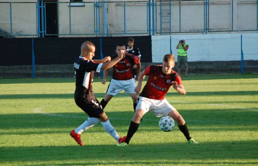 Mecz IV ligi podkarpackiej Czarni 1910 Jasło - Głogovia Głogów Małopolski 3-0