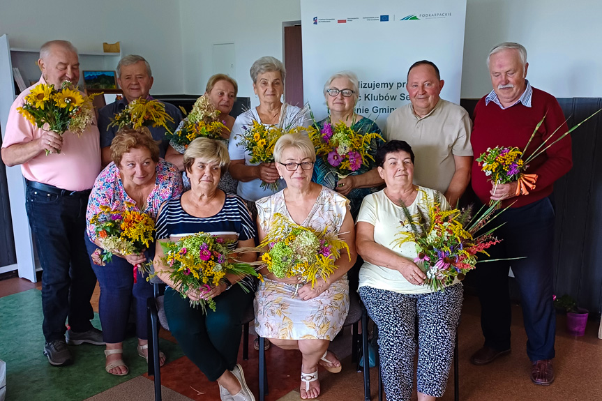 Miesiąc sierpień w Klubach Seniora