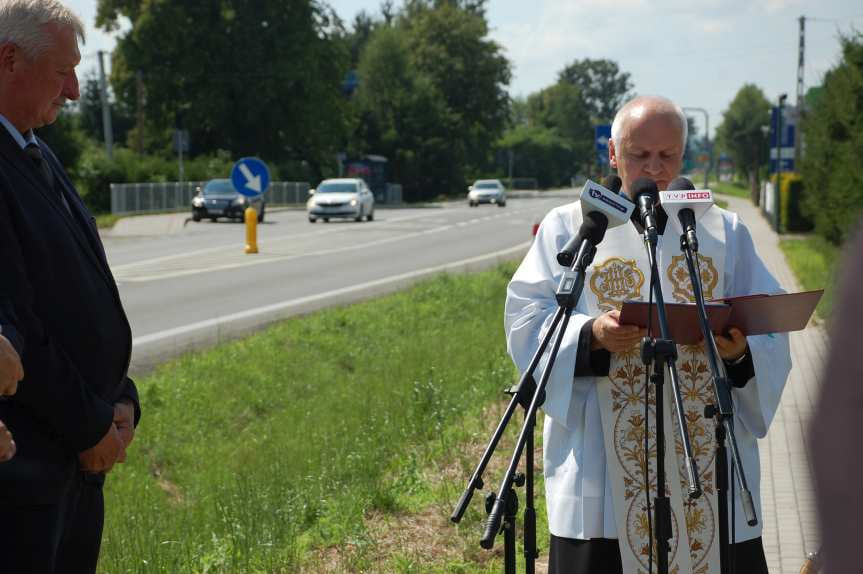 Minister infrastruktury Andrzej Adamczyk w Przysiekach i Desznicy