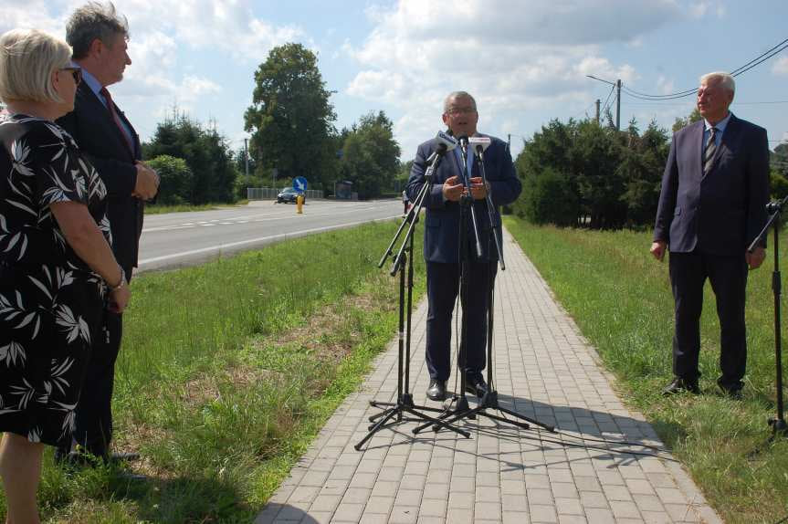 Minister infrastruktury Andrzej Adamczyk w Przysiekach i Desznicy