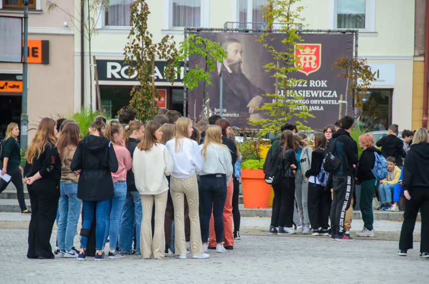 Na jasielski Rynek zawitał Mobilny Wirtualny Teatr Historii "Niepodległa"