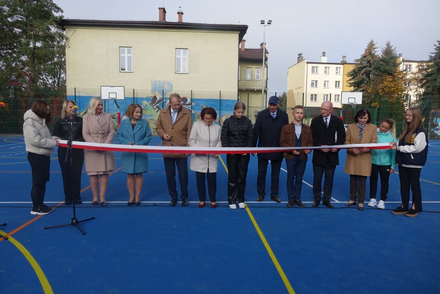 Nowe boisko przy I LO w Jaśle otwarte