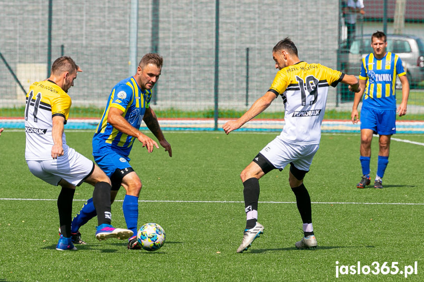 Orzeł Faliszówka - Ostoja Kołaczyce 0:0