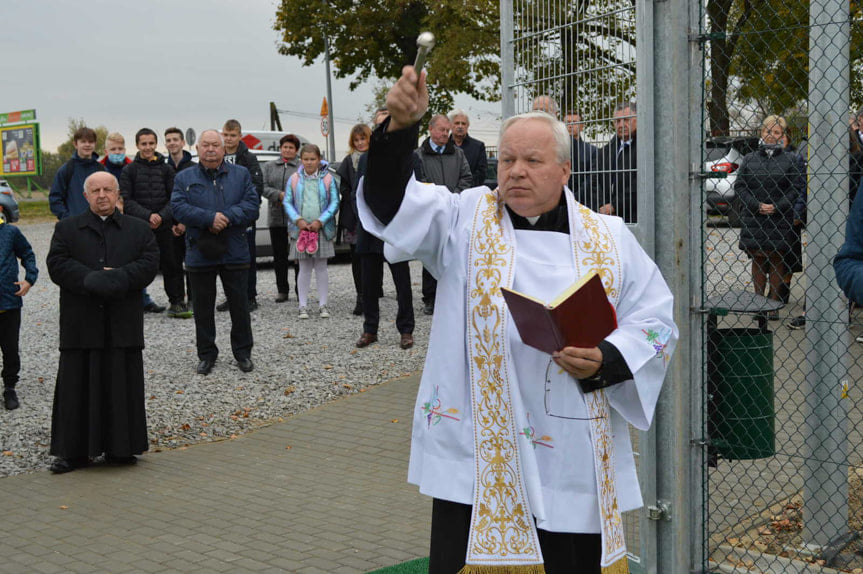 Otwarcie boiska w Szebniach