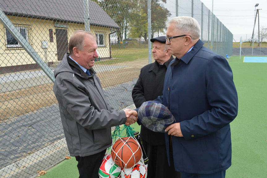 Otwarcie boiska w Szebniach