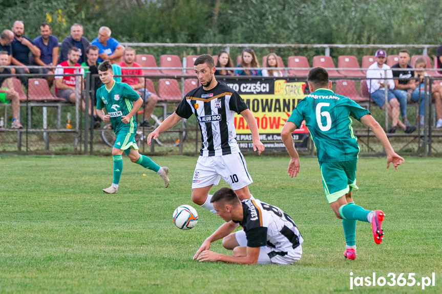 Partyzant Targowiska - Czarni 1910 Jasło 0:1