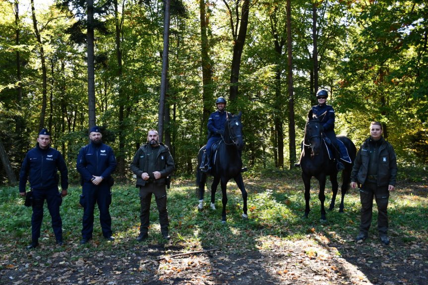 Patrole policji i straży leśnej w gminie Jasło