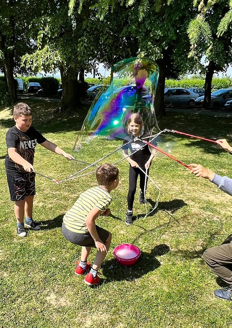 Piknik dla dzieci w bibliotece w Szebniach