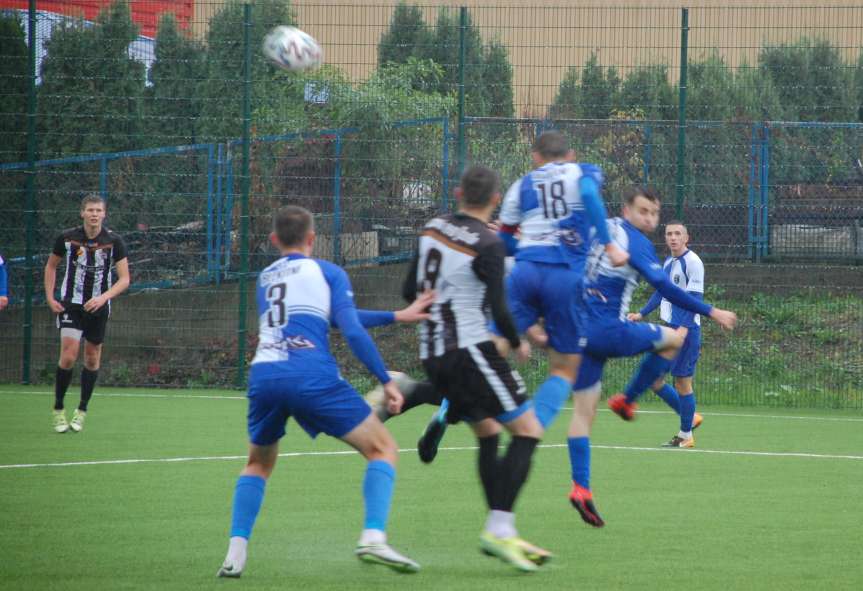 Piłka nożna. IV liga podkarpacka. Mecz Czarni 1910 Jasło - Błękitni Ropczyce 2-0