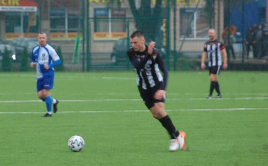 Piłka nożna. IV liga podkarpacka. Mecz Czarni 1910 Jasło - Błękitni Ropczyce 2-0